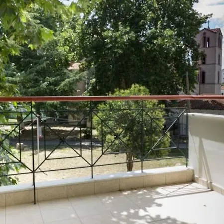 Διαμέρισμα Με Θέα Σε Πάρκο! Serres Exterior foto